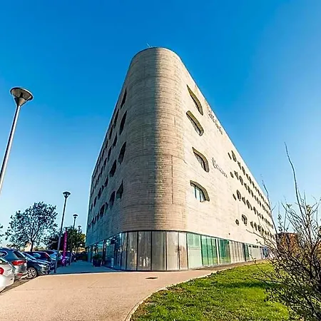 Appart'city Confort Millenaire 3*