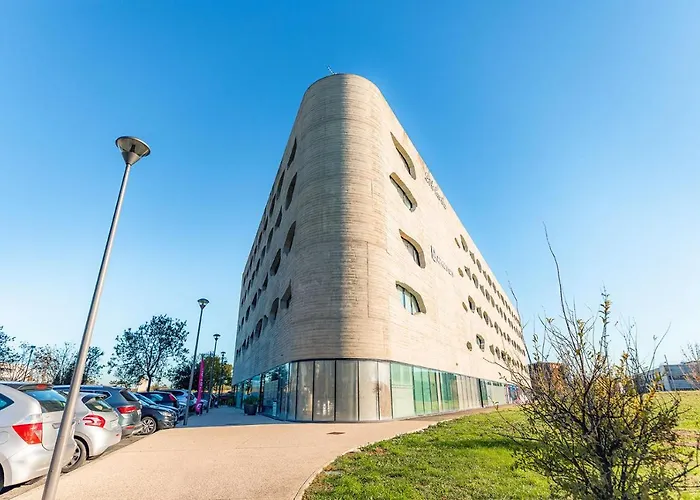 Apart-hotel Appart'city Confort Millenaire